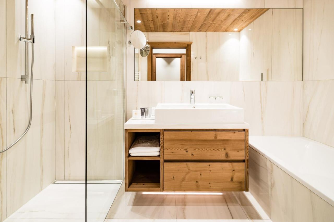 Deluxe King Room,720644911:JPEG